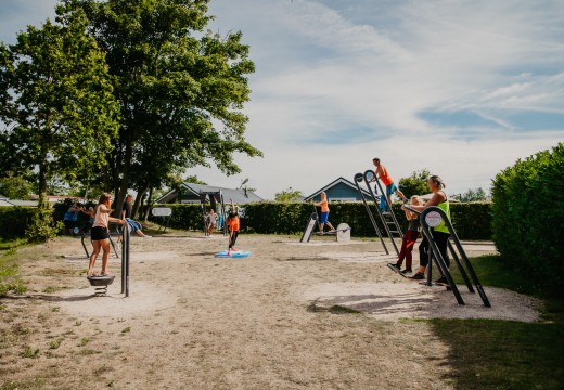 Outdoor fitness Julianahoeve 2022.jpg