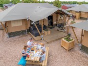 Zanzi tent 7p voorkant verkleind.jpg